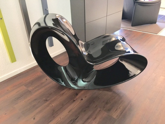 MAGIS Schaukelstuhl Voido | Designermöbel Krefeld MAGIS Schaukelstuhl Voido | Designermöbel Krefeld