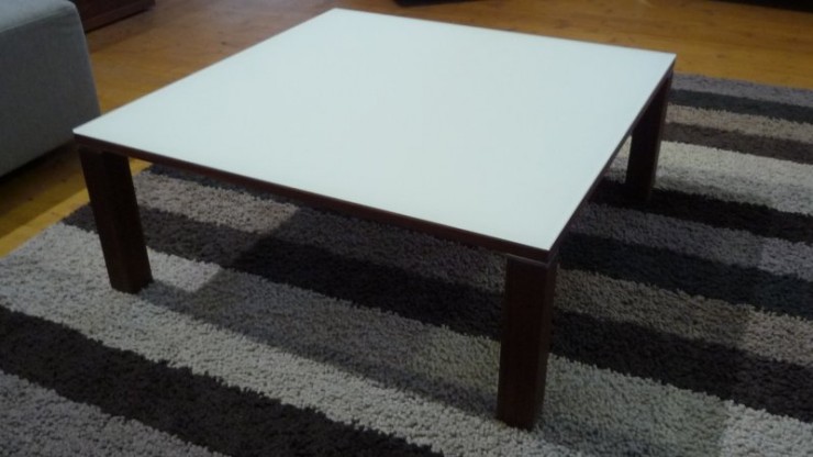 Team 7 Couchtisch Cubus In Nußbaum Mit Glasplatte Farbglas Weiss