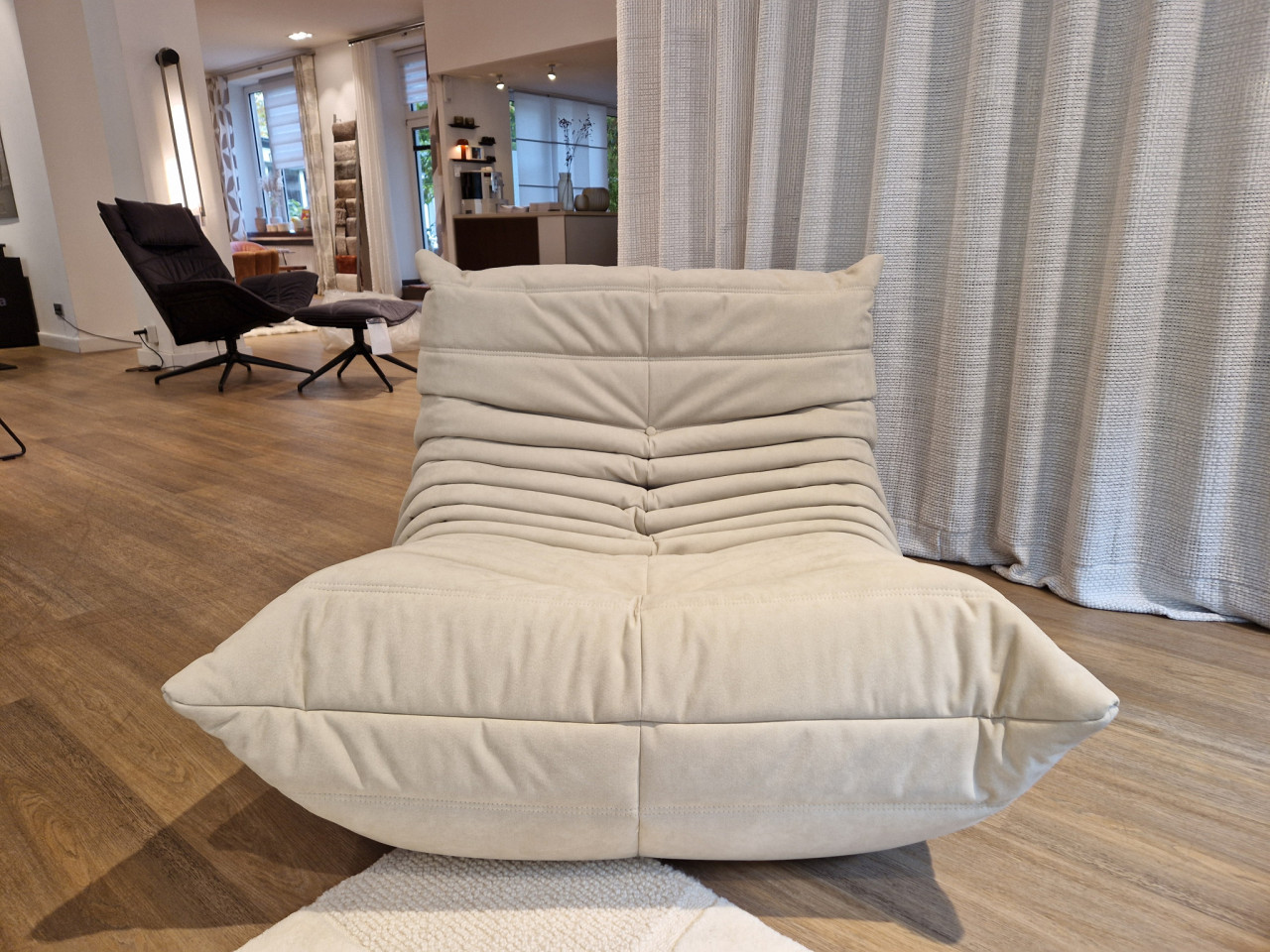 Sessel Togo von Ligne Roset