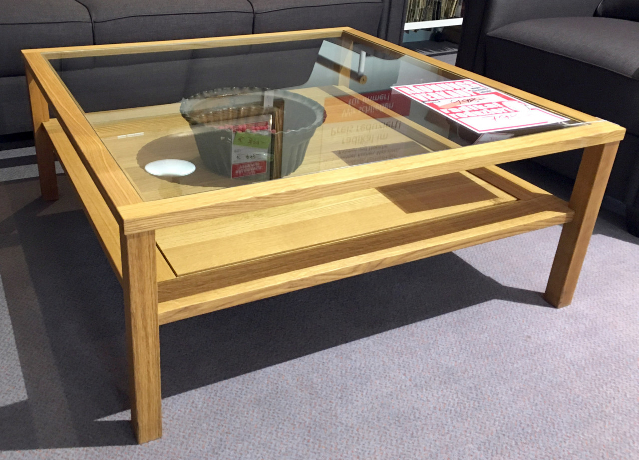 Couchtisch 9090 cm, mit Glasplatte, Eiche massiv Couchtisch 9090 cm, mit Glasplatte, Eiche massiv